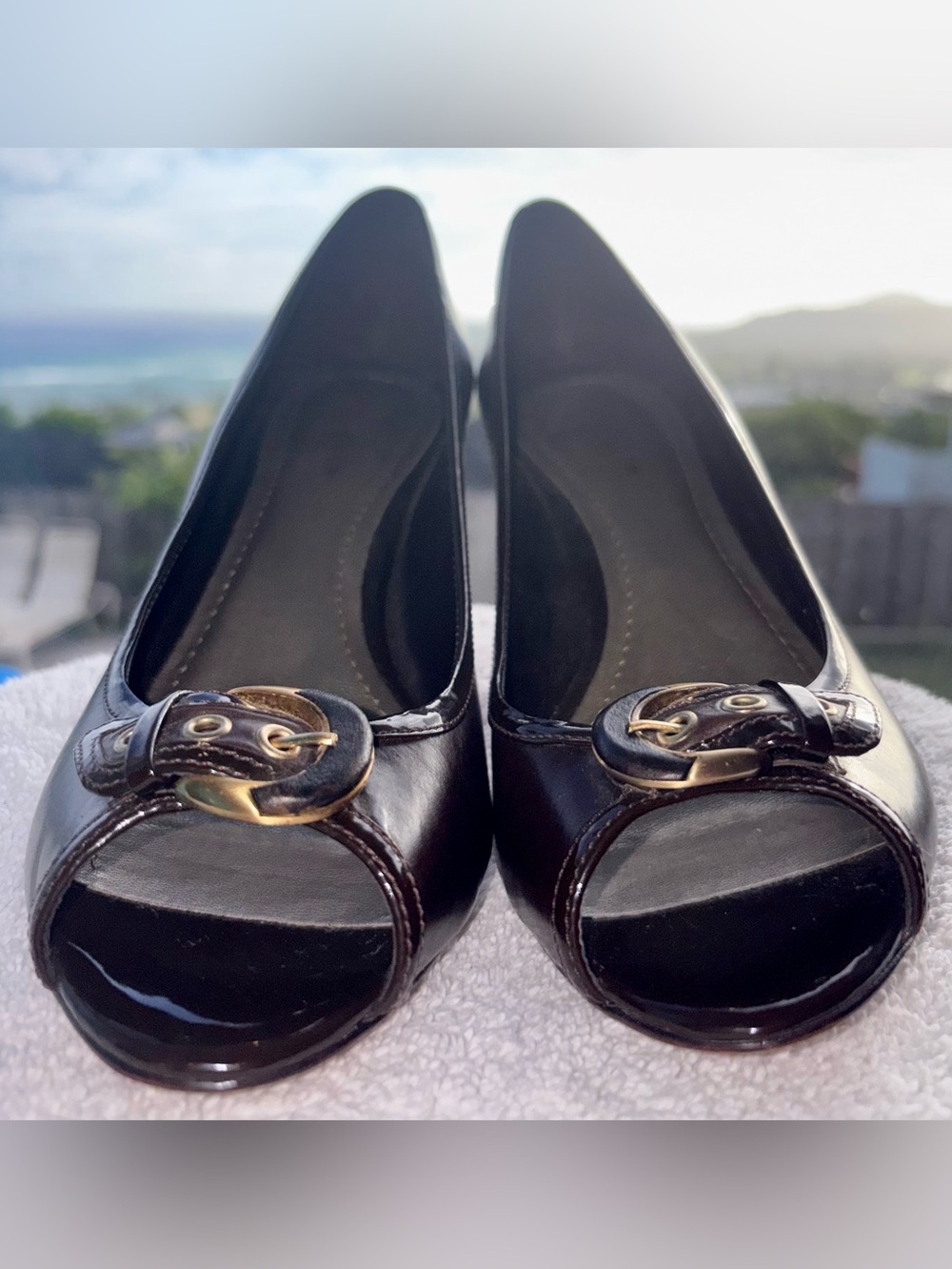 Ann Taylor brown Patent Peep-Toe Heels with Gold Buckle, leather,8.5, likenew